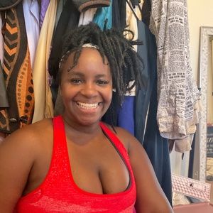 Meet your Posher, Stephanie